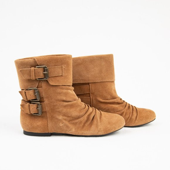 NWOT Gianni Bini Suede Tan Ankle Booties Size 6M - Picture 1 of 8